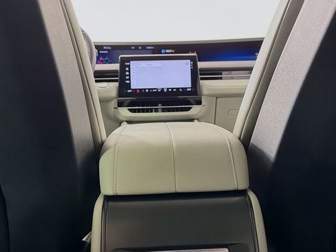 New 2026 Lincoln Nautilus Premier w/ Jet Appearance Package AWD/4WD image 29