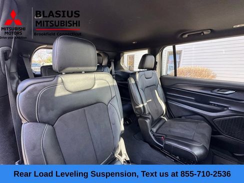 Used 2024 Jeep Grand Cherokee L Altitude image 12