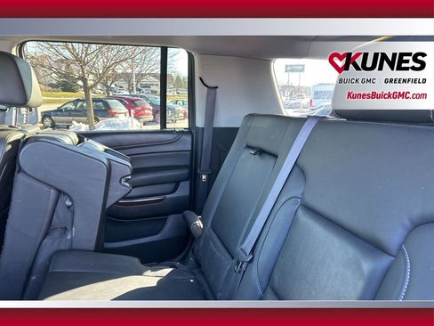 Used 2016 GMC Yukon XL SLT image 19