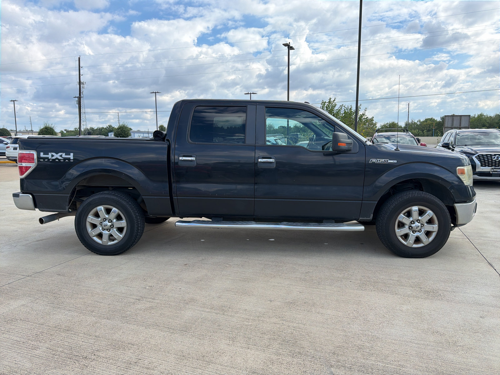 Used 2014 Ford F150 XLT w/ XLT Chrome Package AWD/4WD image 5