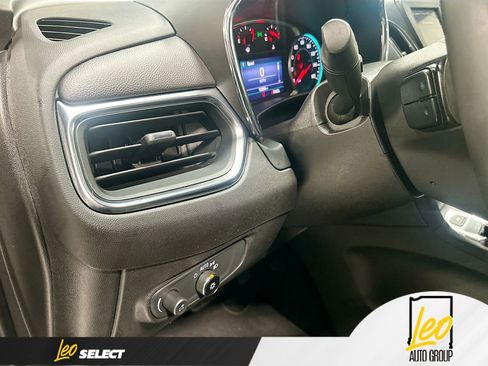 Used 2023 Chevrolet Equinox LT image 10