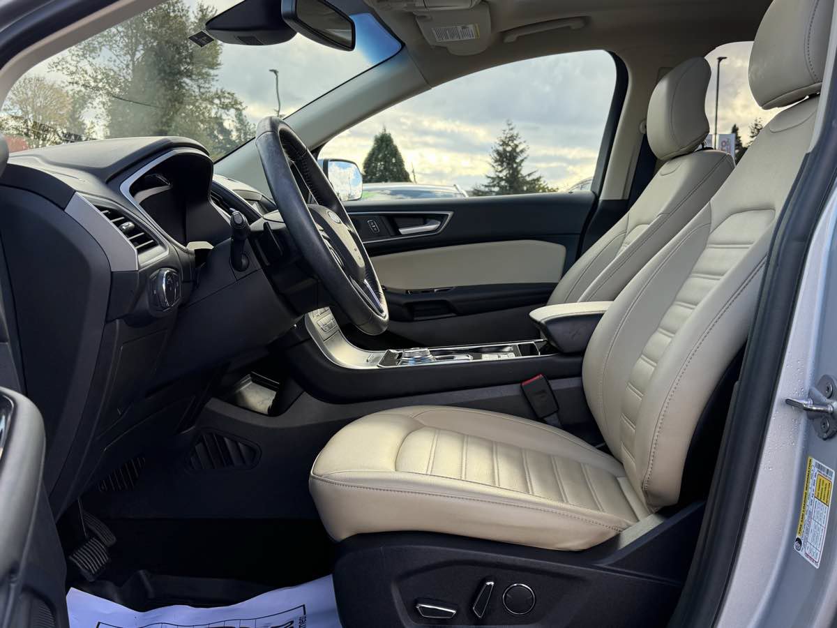 Used 2019 Ford Edge SEL w/ Equipment Group 201A AWD/4WD image 15