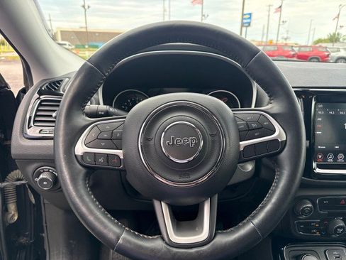 Used 2019 Jeep Compass Limited AWD/4WD image 18
