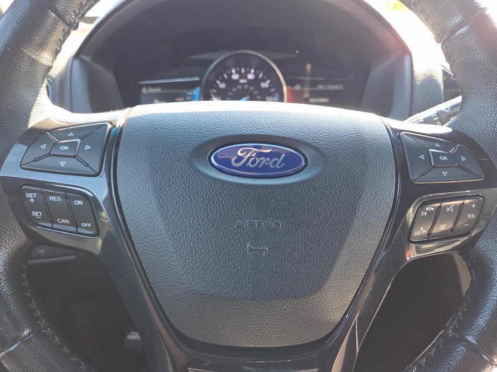 Used 2018 Ford Explorer XLT w/ Equipment Group 202A AWD/4WD image 33