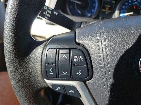 Used 2020 Toyota Sienna LE image 21