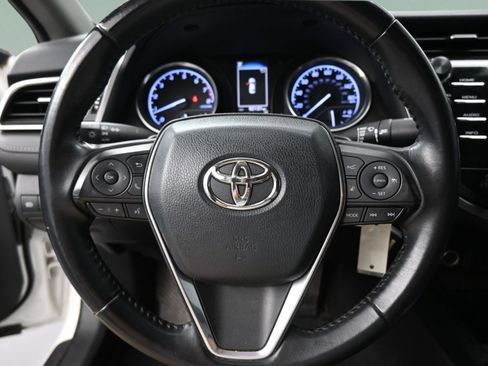 Used 2018 Toyota Camry SE FWD image 27