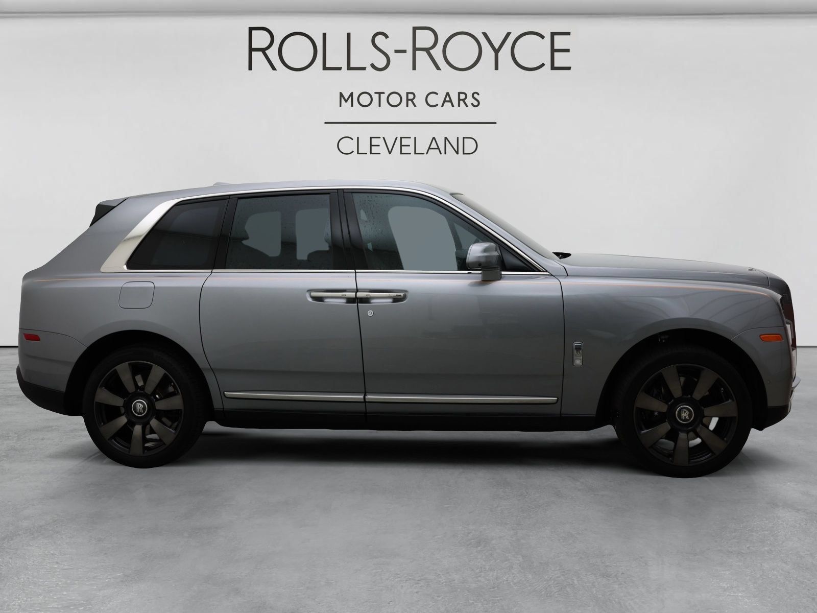 Certified 2023 Rolls-Royce Cullinan w/ Cullinan Package AWD/4WD image 3