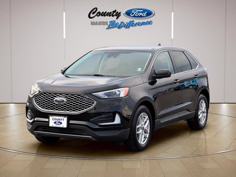 Used 2023 Ford Edge SEL image 2