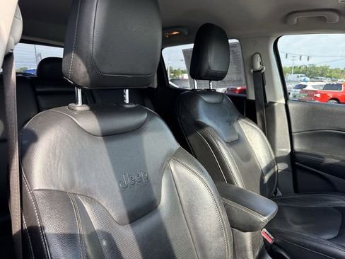 Used 2018 Jeep Compass Limited w/ Navigation Group AWD/4WD image 24