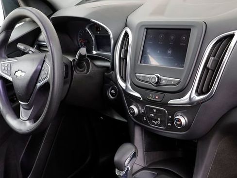 Used 2022 Chevrolet Equinox LT image 22