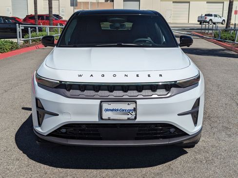 Used 2024 Jeep Wagoneer Launch Edition image 3