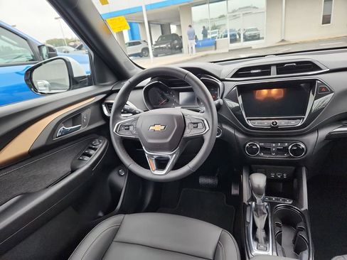 Certified 2023 Chevrolet TrailBlazer ACTIV w/ Sun and Liftgate Package image 13