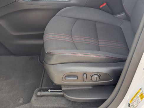 Used 2024 Chevrolet Equinox RS image 18