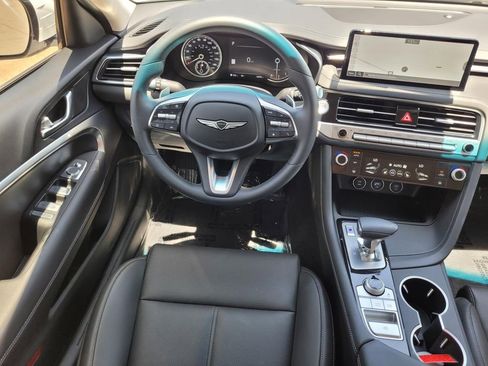 Used 2025 Genesis G70 2.5T image 15