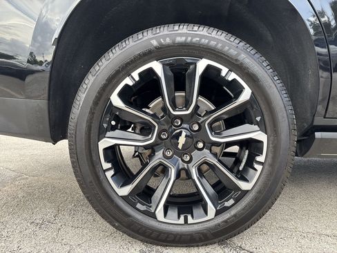 Used 2023 Chevrolet Tahoe High Country w/ Premium Package 2 RWD image 19