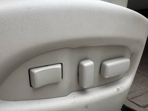 Used 2011 Cadillac SRX Luxury FWD image 33