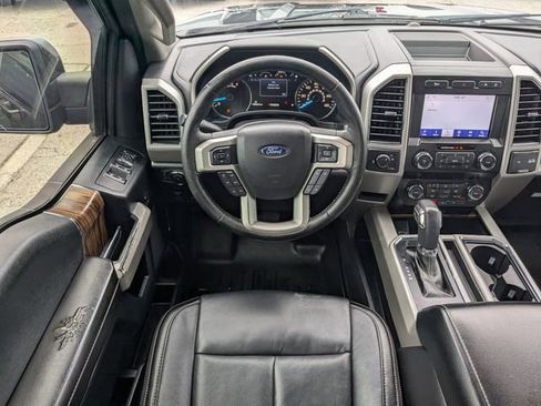 Used 2020 Ford F150 Lariat image 13
