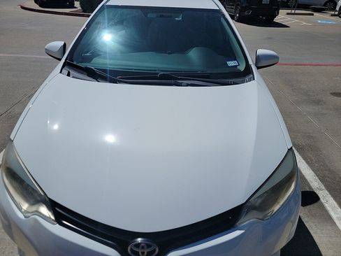 Used 2016 Toyota Corolla L image 2