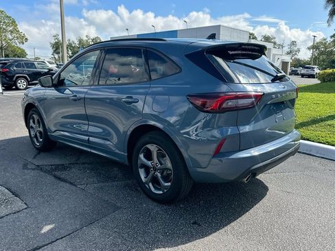 Used 2023 Ford Escape ST-Line w/ Tech Pack #1 AWD/4WD image 7
