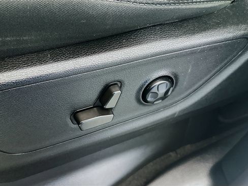 Used 2021 RAM 1500 Big Horn AWD/4WD image 18