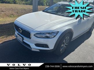 Used 2022 Volvo V90 B6 Cross Country video 1