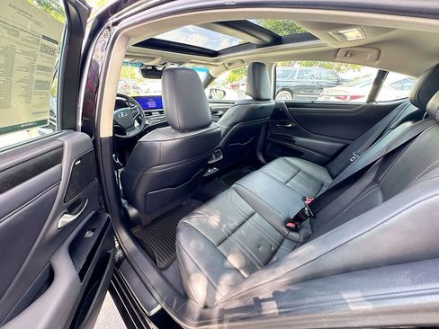 Used 2024 Lexus ES 350 Ultra Luxury FWD image 32