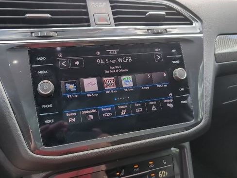 Used 2023 Volkswagen Tiguan SE w/ Panoramic Sunroof Package FWD image 14