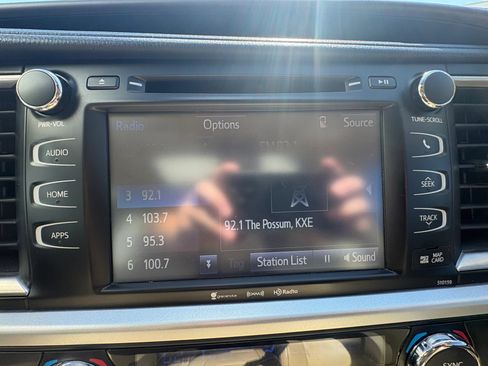 Used 2016 Toyota Highlander XLE FWD image 31