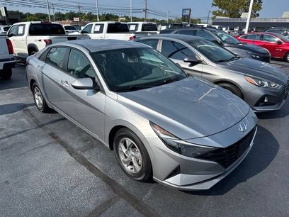 Used 2021 Hyundai Elantra SE