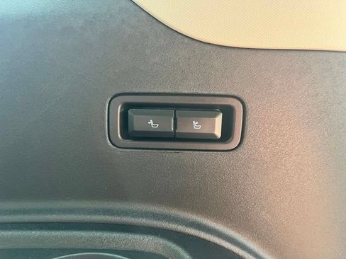 Certified 2025 Ford Expedition Active AWD/4WD image 27