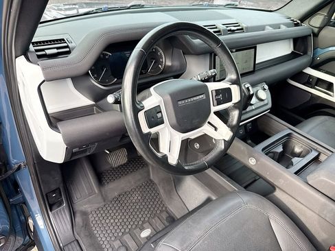 Used 2023 Land Rover Defender 90 SE AWD/4WD image 10