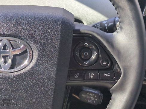 Certified 2022 Toyota Prius Limited image 27