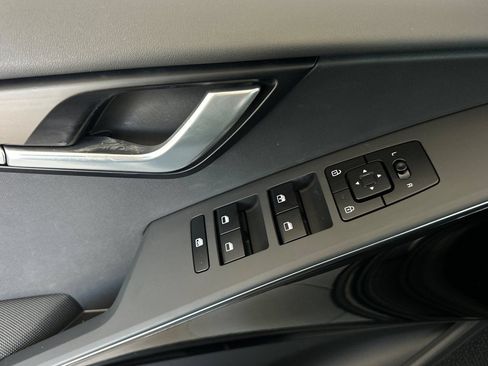 Used 2024 Kia Niro Wind FWD image 11