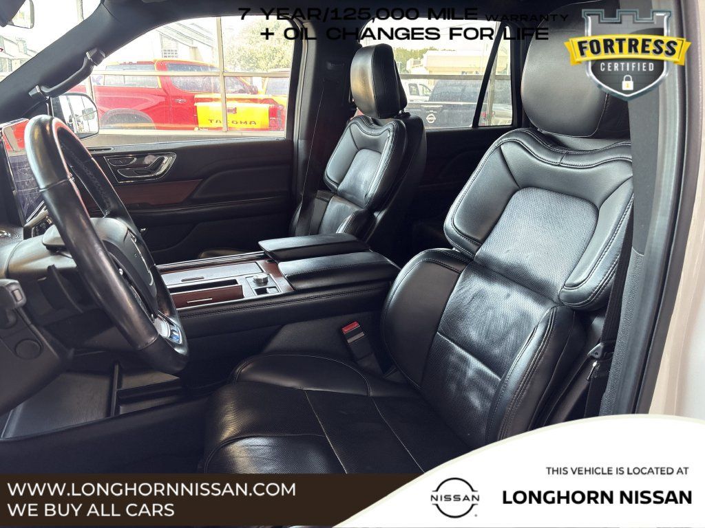 Used 2020 Lincoln Navigator 4WD image 24