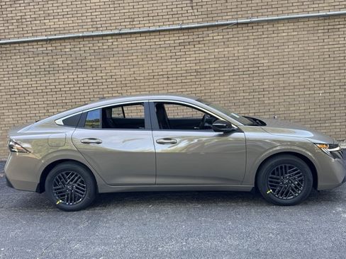 New 2026 Nissan Sentra SV w/ Floor Mat Package FWD image 5