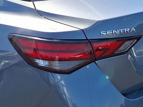 Used 2024 Nissan Sentra S FWD image 11