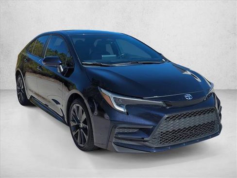 Used 2023 Toyota Corolla SE image 4