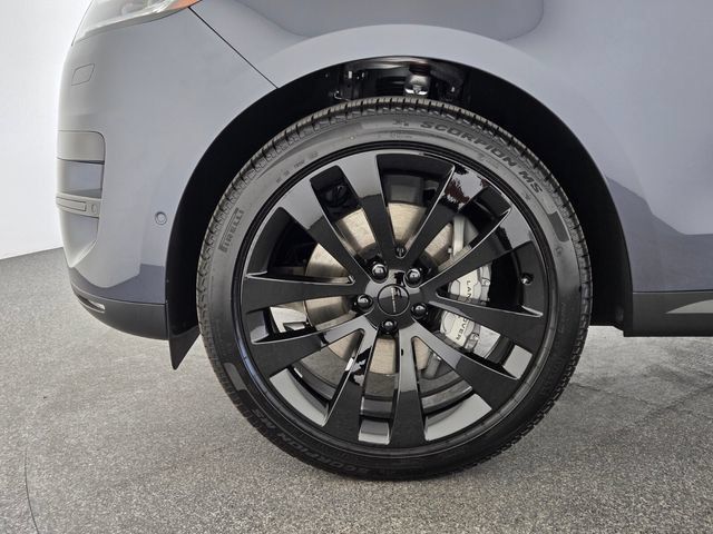 New 2026 Land Rover Range Rover Sport SE AWD/4WD image 9