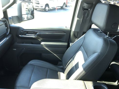 Used 2024 GMC Sierra 2500 SLT w/ SLT Convenience Package image 23