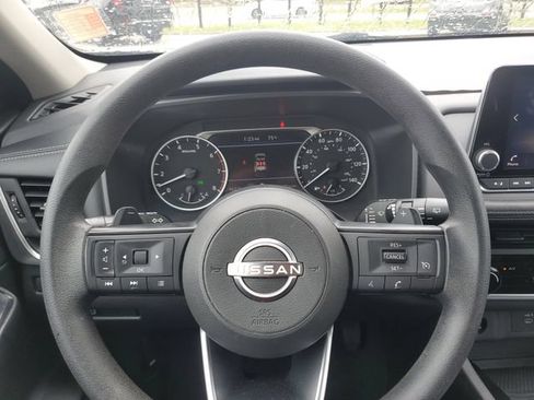 Used 2024 Nissan Rogue S AWD/4WD image 22