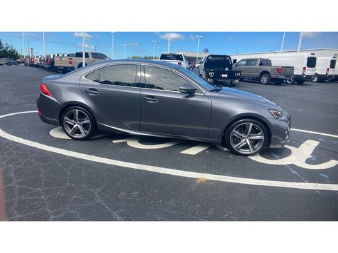 Used 2018 Lexus IS 300 AWD image 27