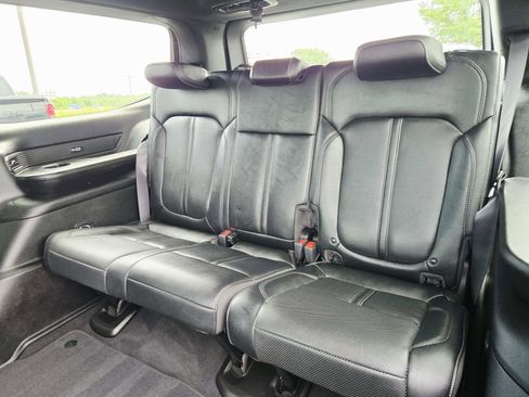 Used 2025 Jeep Wagoneer Series II w/ Premium Group I AWD/4WD image 16
