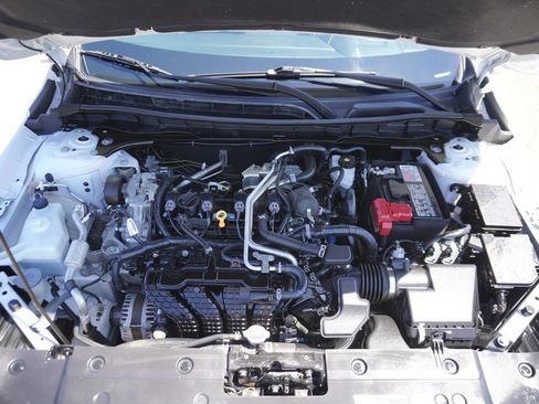 Used 2024 Nissan Altima 2.5 SR FWD image 31