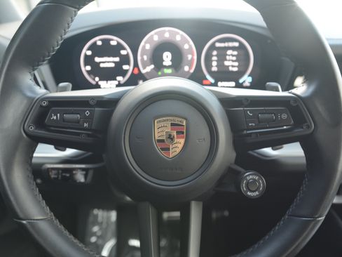 Certified 2025 Porsche Cayenne S AWD/4WD image 16