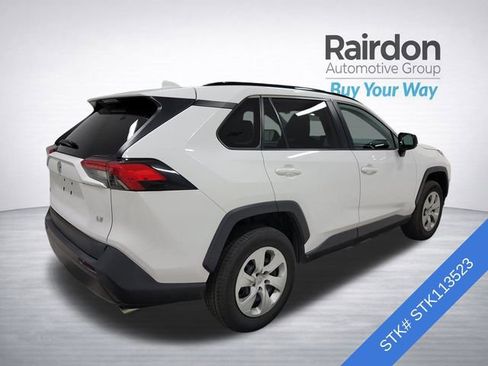 Used 2021 Toyota RAV4 LE image 4