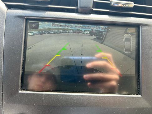 Used 2018 Ford Fusion SE w/ Equipment Group 201A FWD image 24
