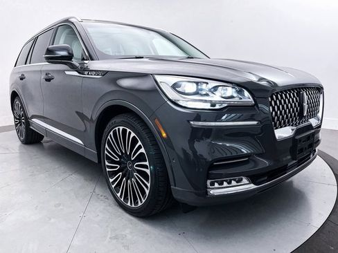 Used 2023 Lincoln Aviator Black Label w/ Dynamic Handling Package image 13