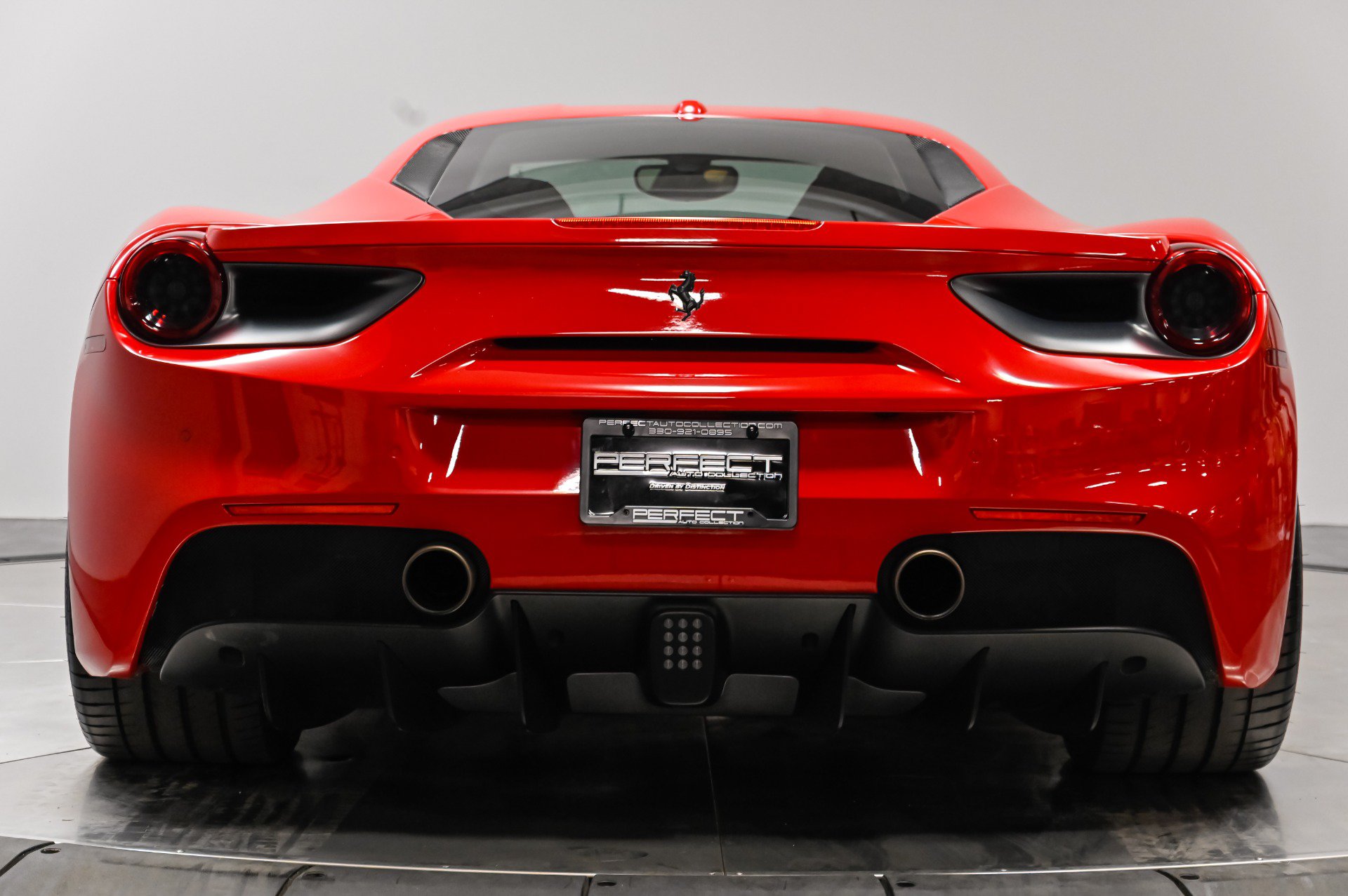 Used 2018 Ferrari 488 GTB RWD image 15