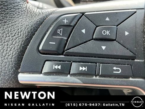 Used 2024 Nissan Kicks SR w/ SR Premium Package FWD image 15