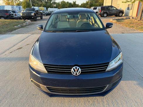 Used 2014 Volkswagen Jetta SE image 2